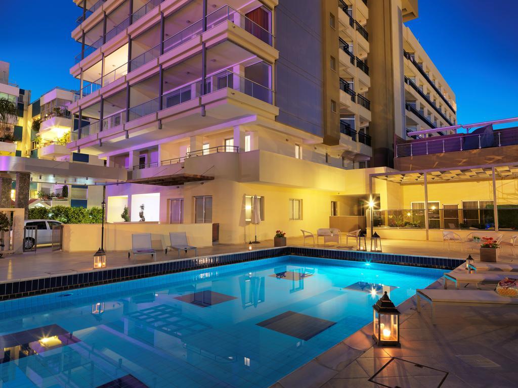 Zavos Marathon Beach Apartments Limassol Bagian luar foto