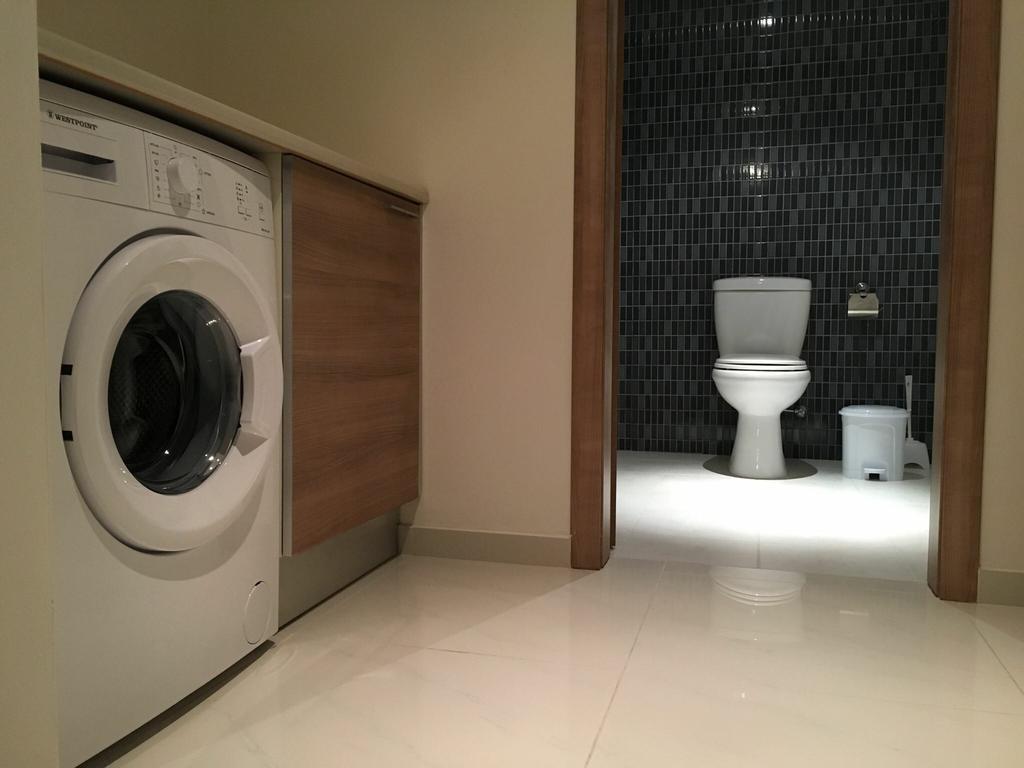 Zavos Marathon Beach Apartments Limassol Bagian luar foto