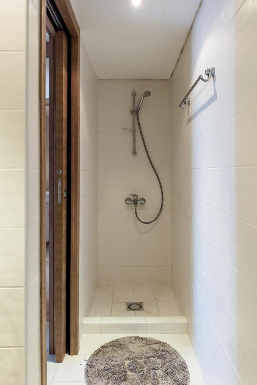 Zavos Marathon Beach Apartments Limassol Bagian luar foto
