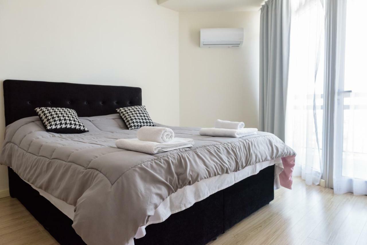 Zavos Marathon Beach Apartments Limassol Bagian luar foto
